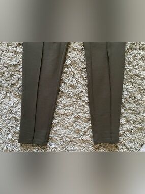 Dynamite slim ankle pants in olive